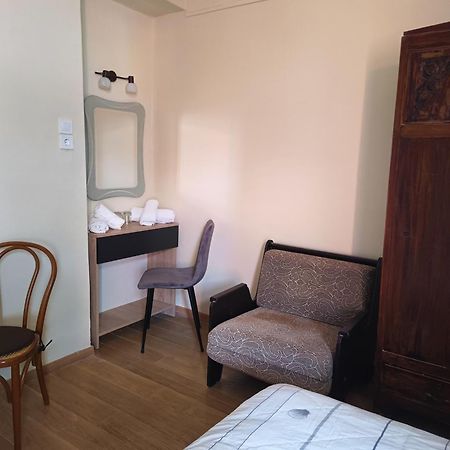 Anesis Hotel 루트라 에디프수 외부 사진