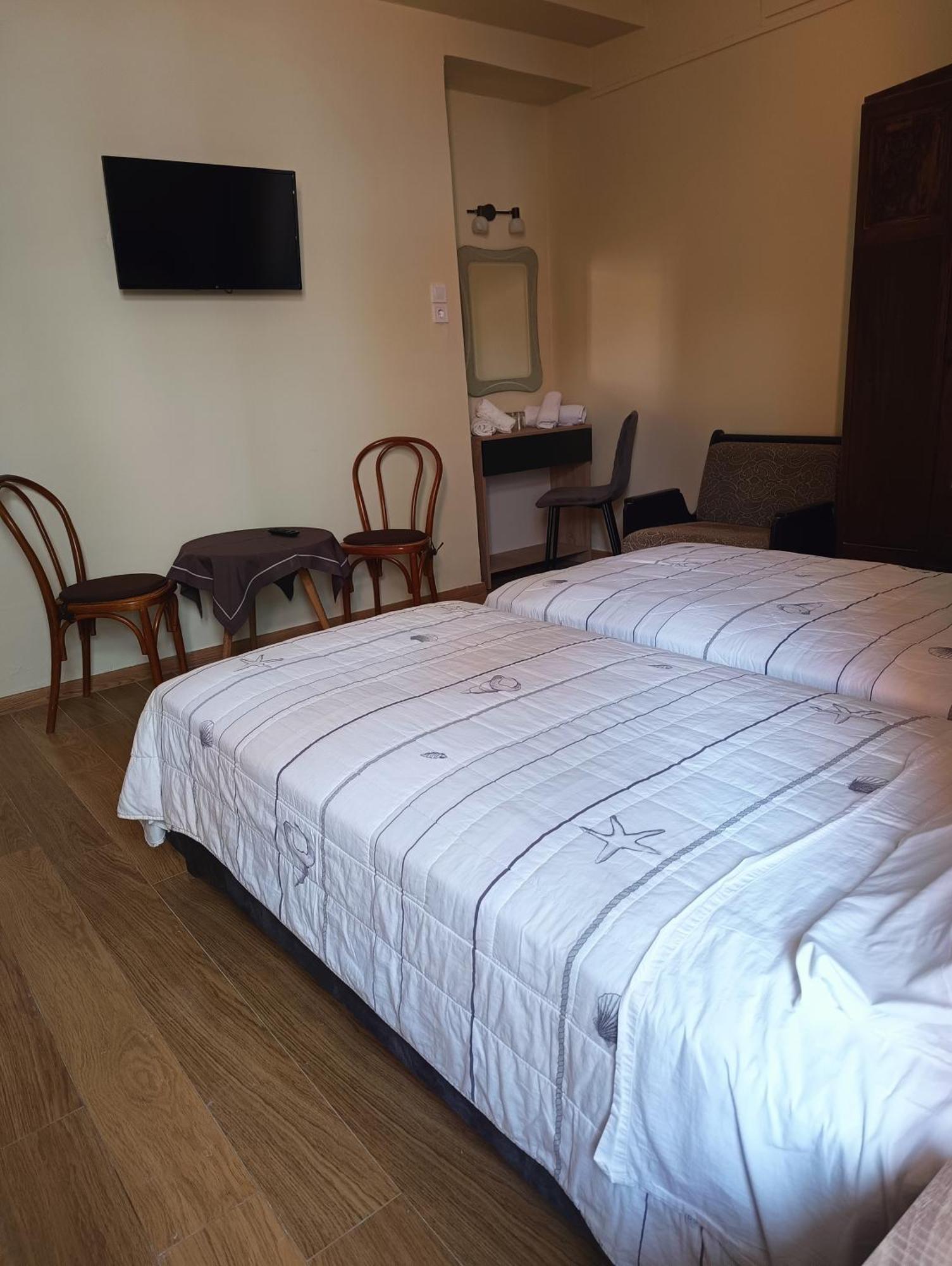 Anesis Hotel 루트라 에디프수 외부 사진