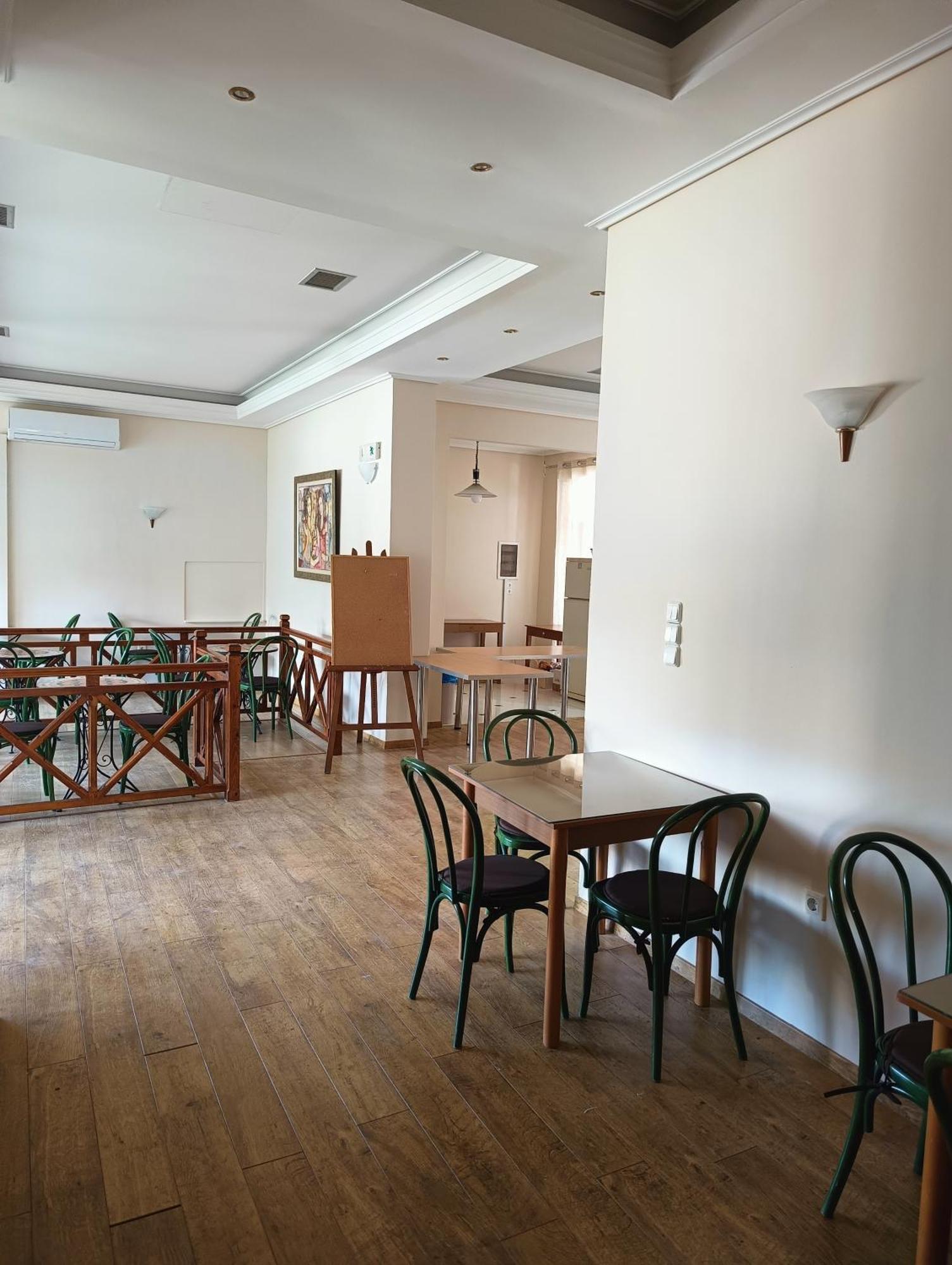 Anesis Hotel 루트라 에디프수 외부 사진