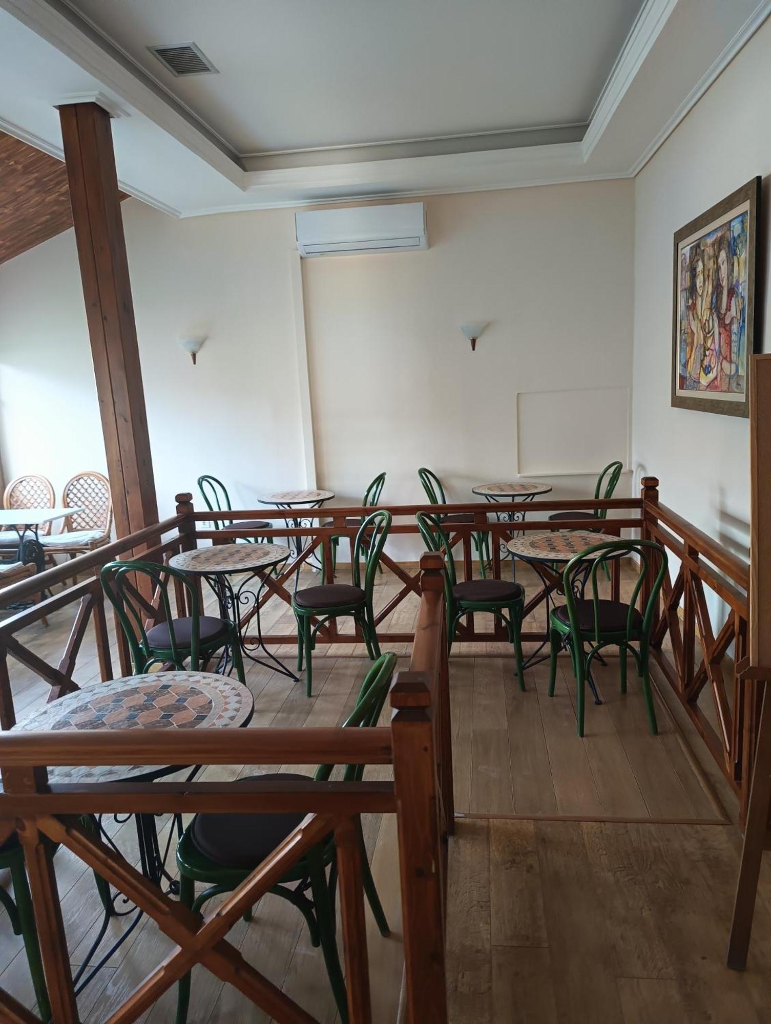 Anesis Hotel 루트라 에디프수 외부 사진